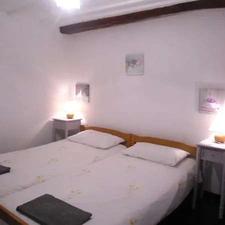 La Galerie Climatise 4 8 Personnes, 2 Salles D'eau, 2 Wc, Wifi, Parking, Piscine Chauffee A Partager, Animaux Acceptes, En Pleine Nature Vakantiehuis