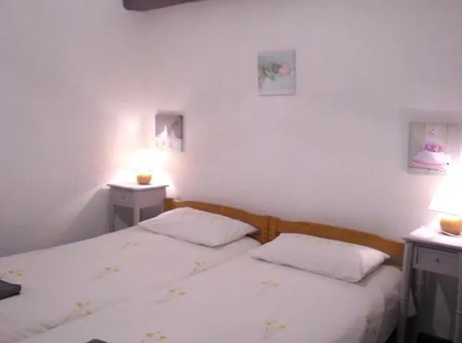 La Galerie Climatise 4 8 Personnes, 2 Salles D'eau, 2 Wc, Wifi, Parking, Piscine Chauffee A Partager, Animaux Acceptes, En Pleine Nature بيت للعطل